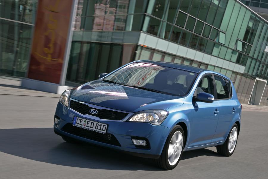  Kia cee&rsquo;d 2009 года  (фото 18 из 98)
